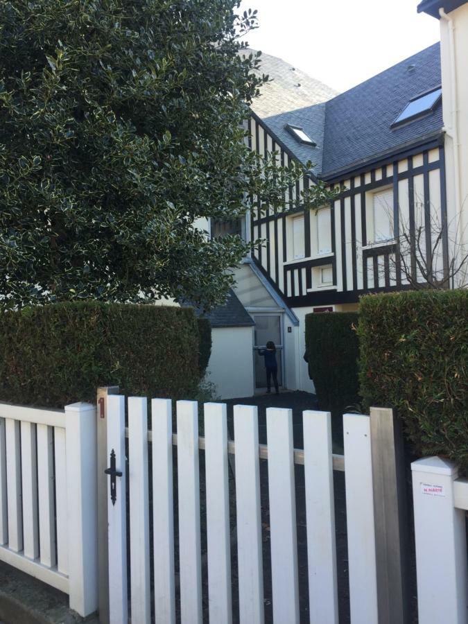 Appartement Proche de la mer 2 adultes et 2 enfants à Houlgate Extérieur photo